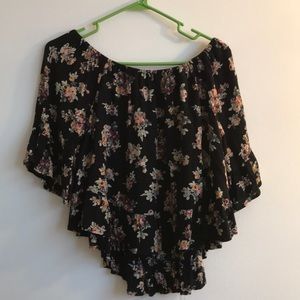 Off the shoulder crop